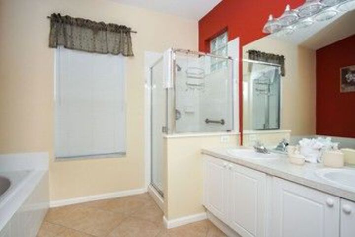 Room 5 of 27