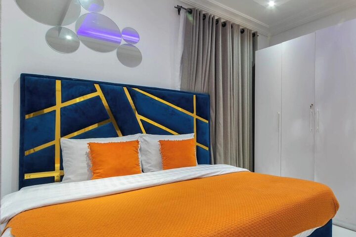 Room 8 of 31