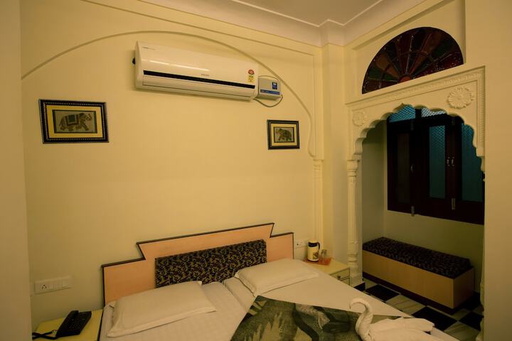 Room 18 of 113