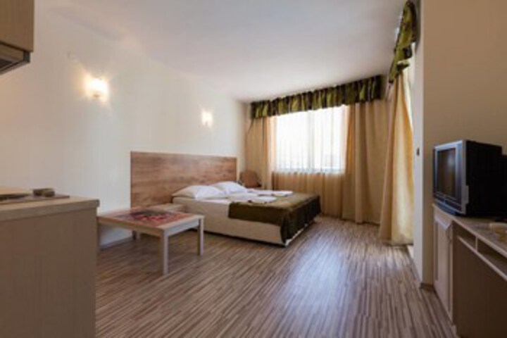 Room 13 of 22