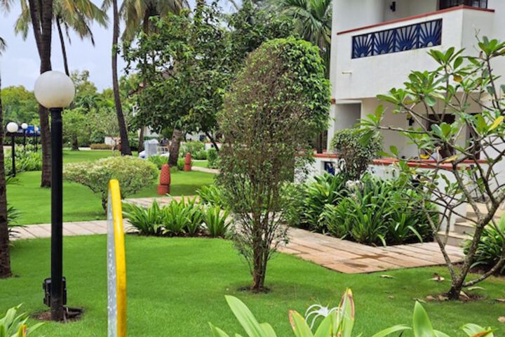 Hotel Exterior 109 of 117