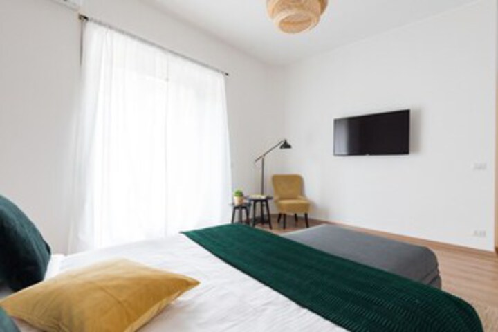 Room 10 of 25