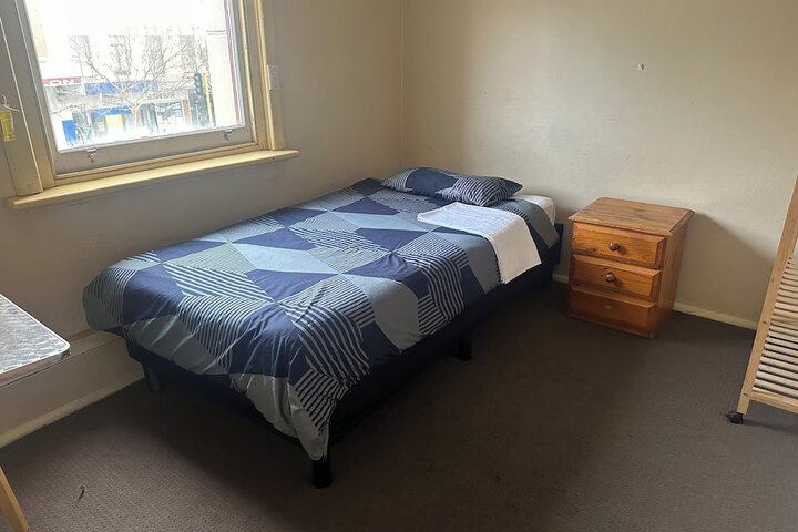 Room 2 of 9