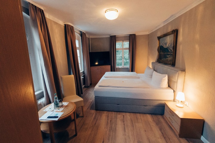 Room 28 of 56