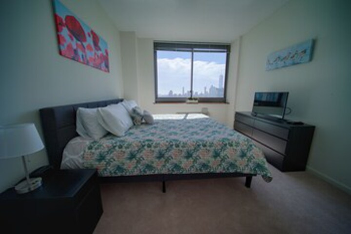 Room 185 of 246
