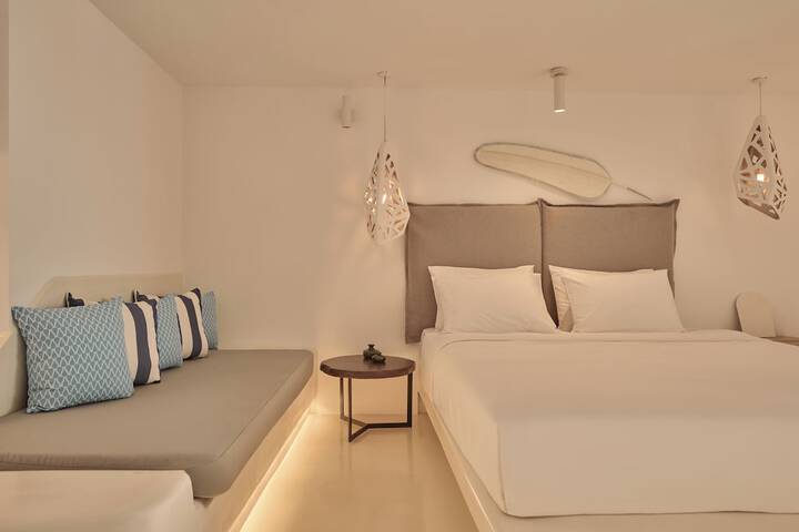 Room 15 of 83
