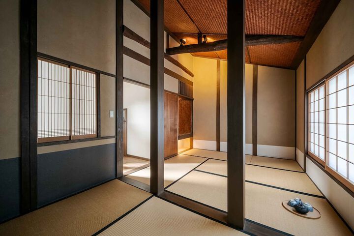 Room 13 of 36