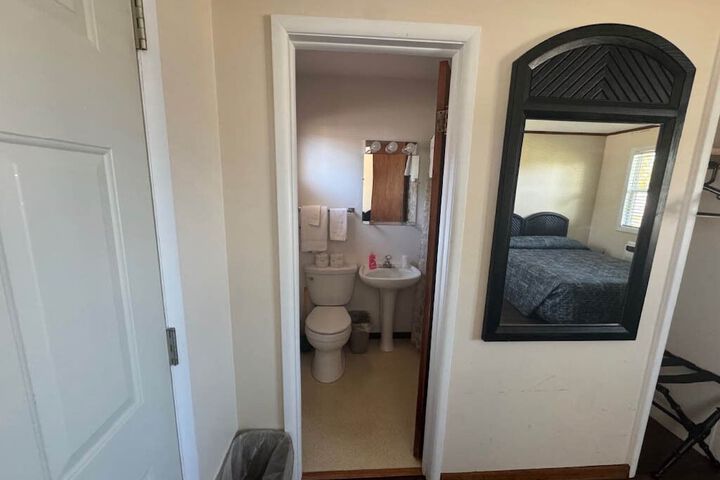 Room 54 of 59