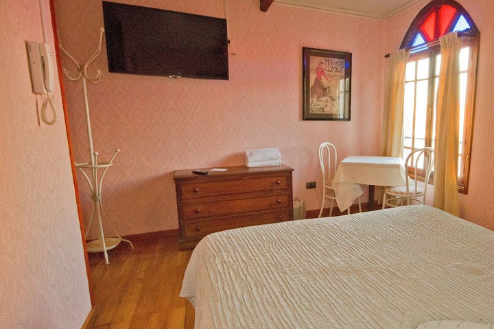 Room 32 of 95