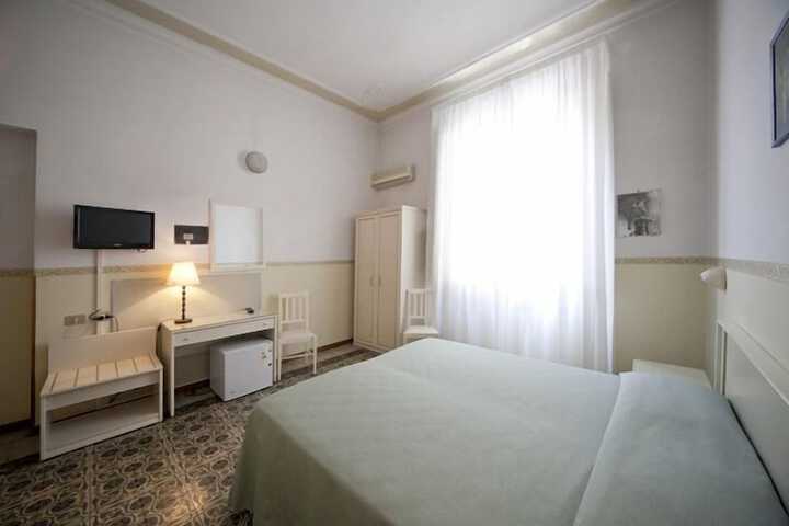 Room 15 of 22