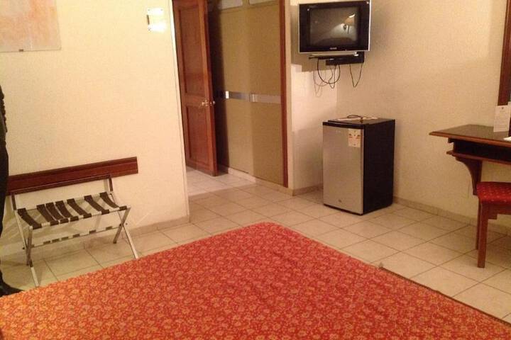 Room 4 of 13