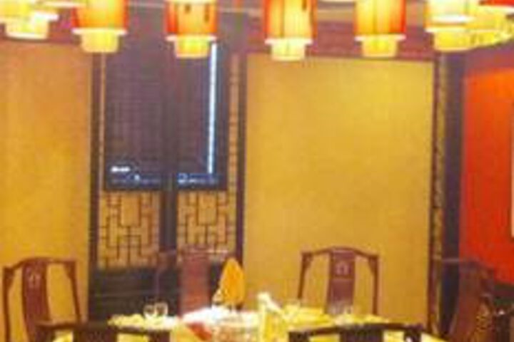 Dining 51 of 63