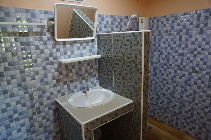 Room 13 of 21