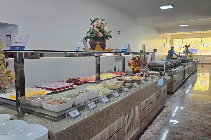 Breakfast/Coffee Service 26 of 31