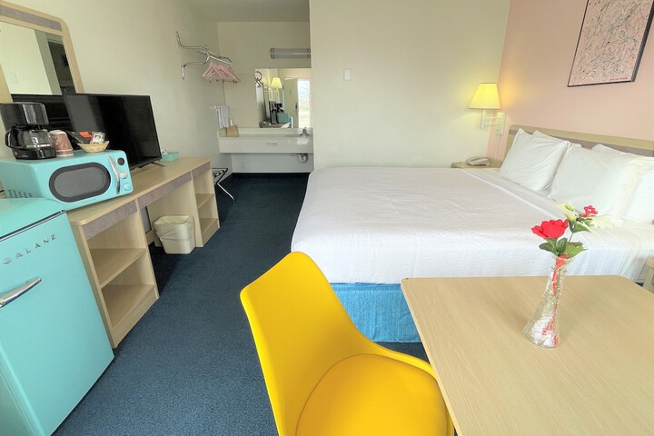 Room 29 of 74