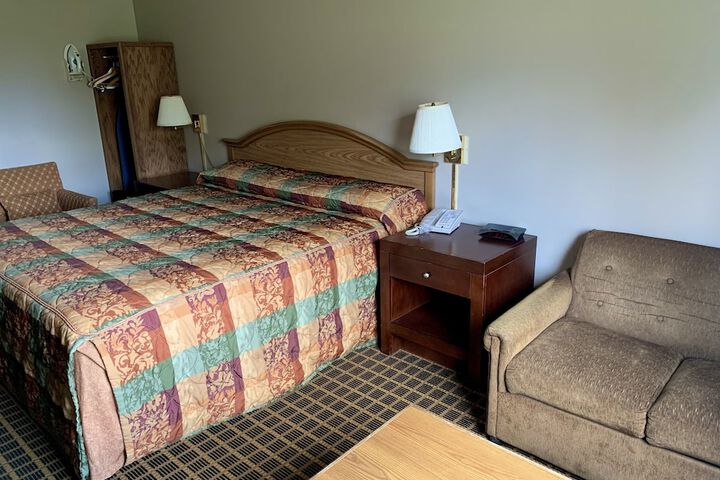 Room 17 of 52