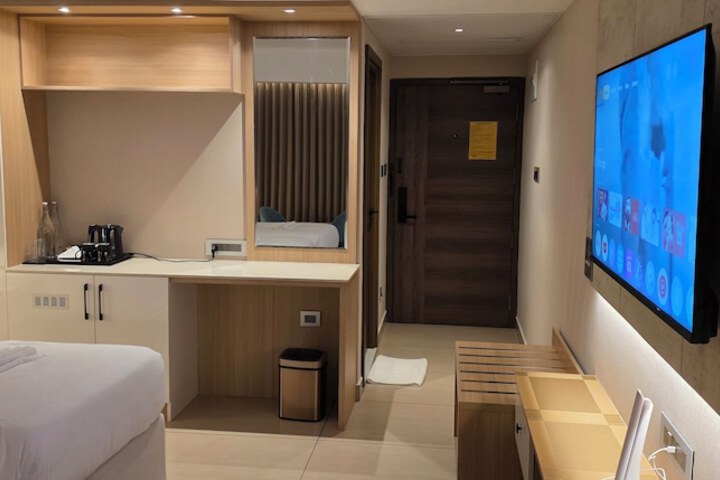 Room 45 of 87
