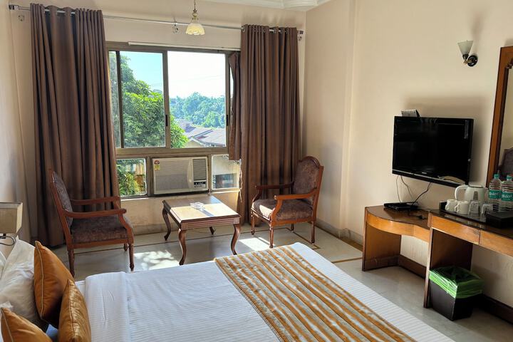 Room 7 of 73