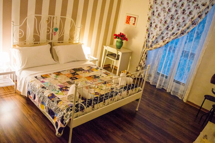 Room 15 of 29