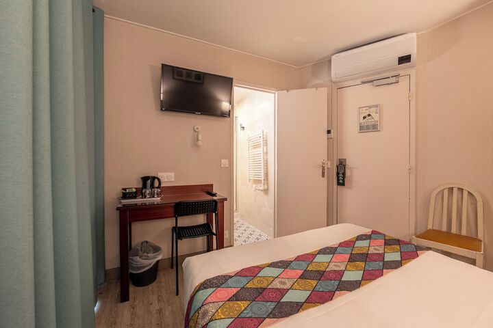 Room 26 of 53