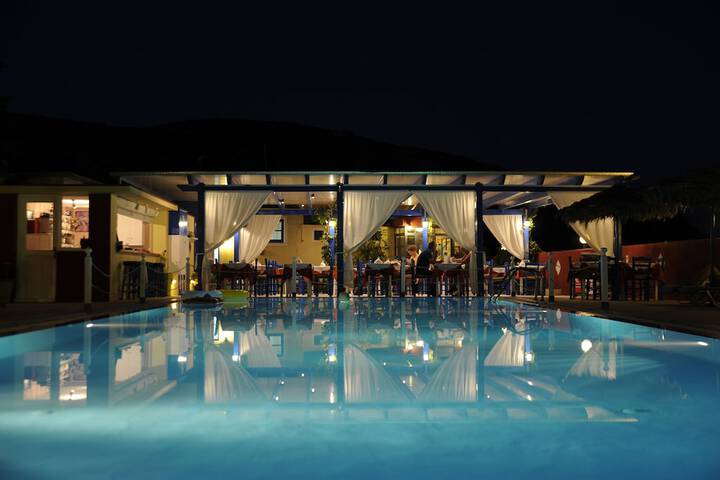 Pool 39 of 58