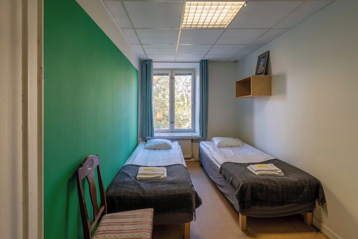 Room 45 of 87