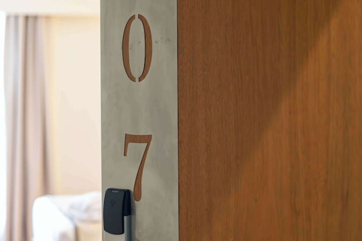Room 79 of 169