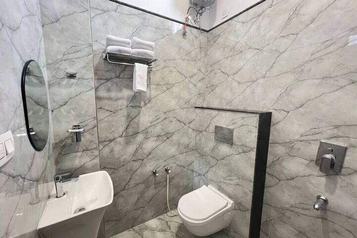 Room 14 of 14