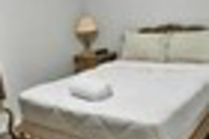 Room 44 of 117