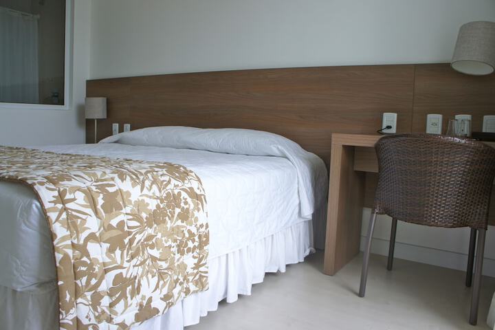 Room 5 of 33