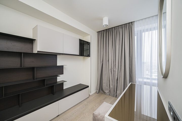 Room 25 of 60