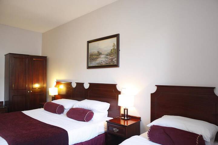 Room 8 of 49