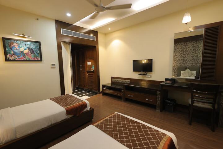 Room 45 of 63