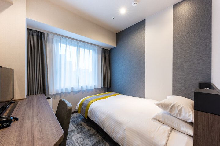 Room 10 of 40