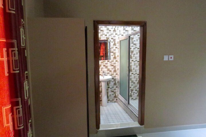 Room 90 of 119