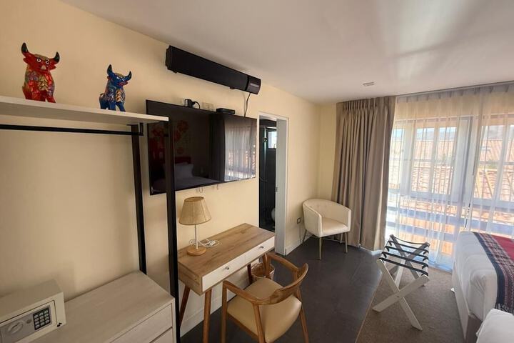 Room 8 of 73