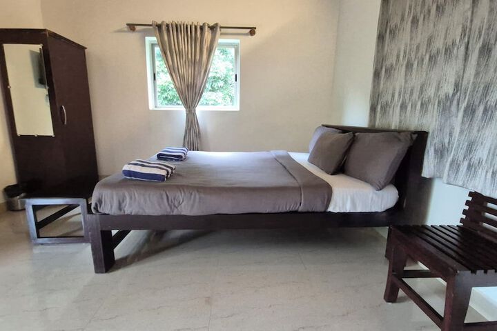 Hotel Exterior 78 of 80