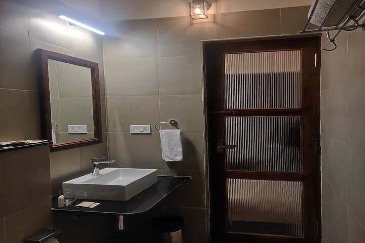Room 20 of 32