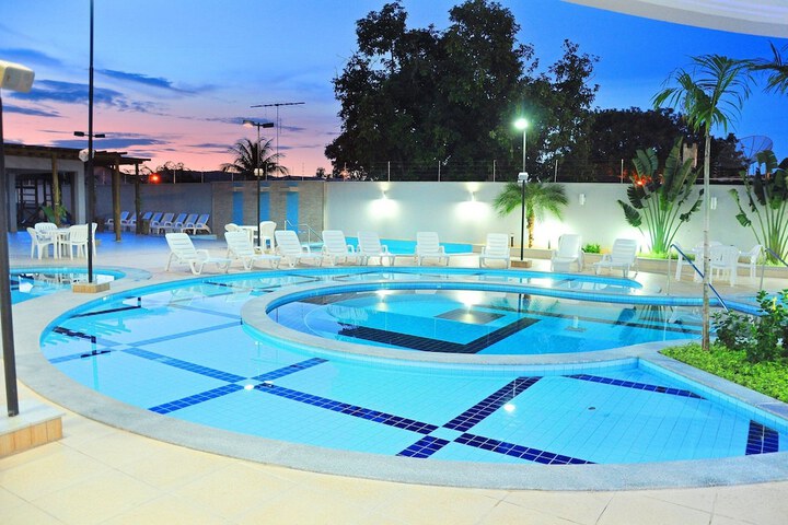 Pool 30 of 44