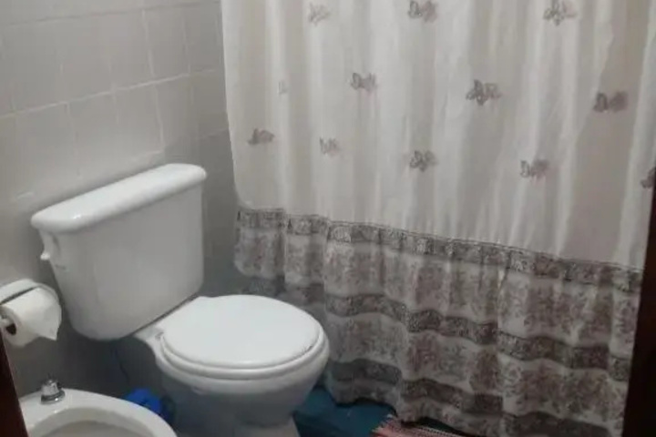 Room 5 of 11
