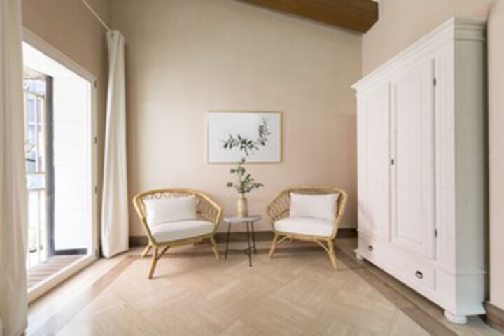 Room 27 of 28