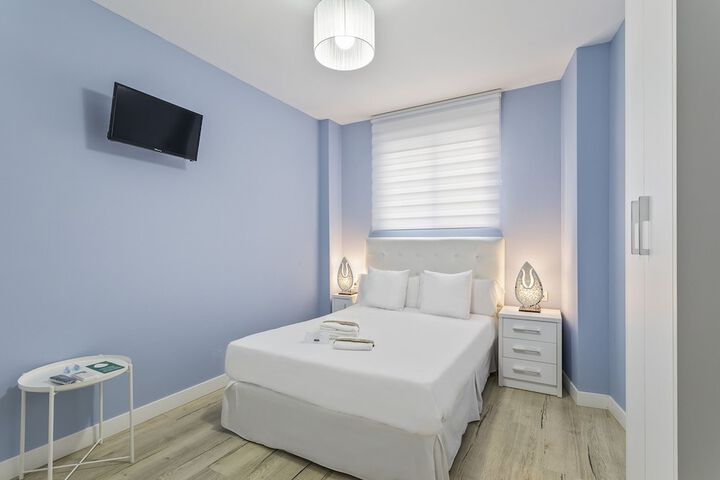 Room 7 of 27