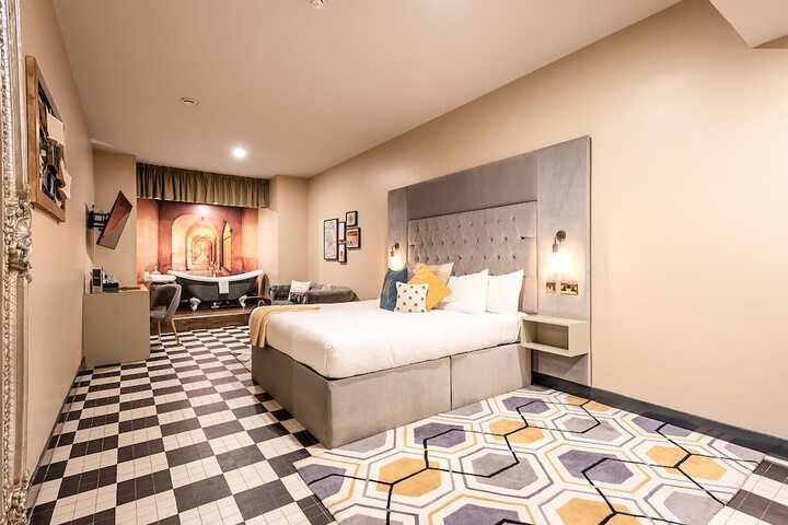 Room 48 of 58