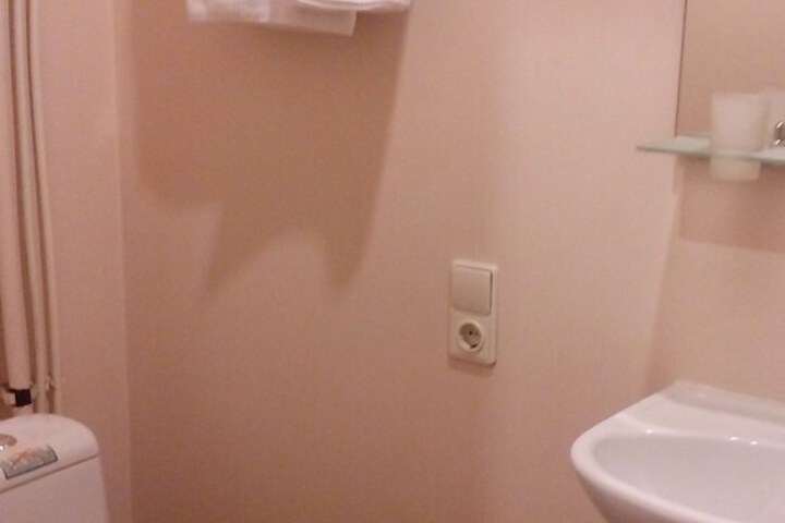 Room 44 of 64