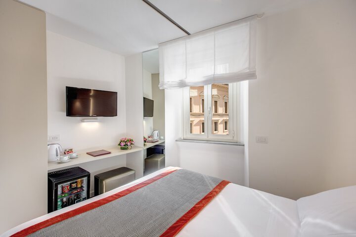Room 8 of 238