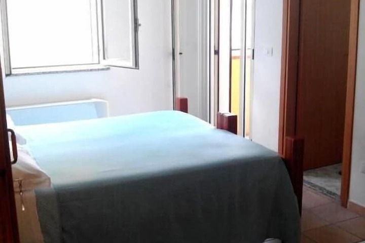 Room 14 of 42