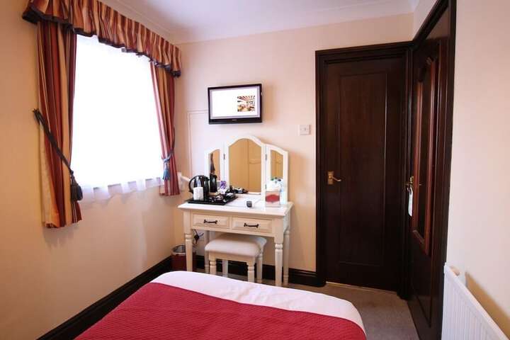 Room 19 of 140