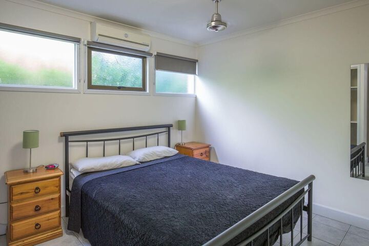 Room 32 of 63