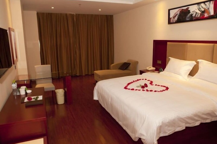 Photo of GreenTree Inn HaiKou Longhua District JinNiu Road Hotel