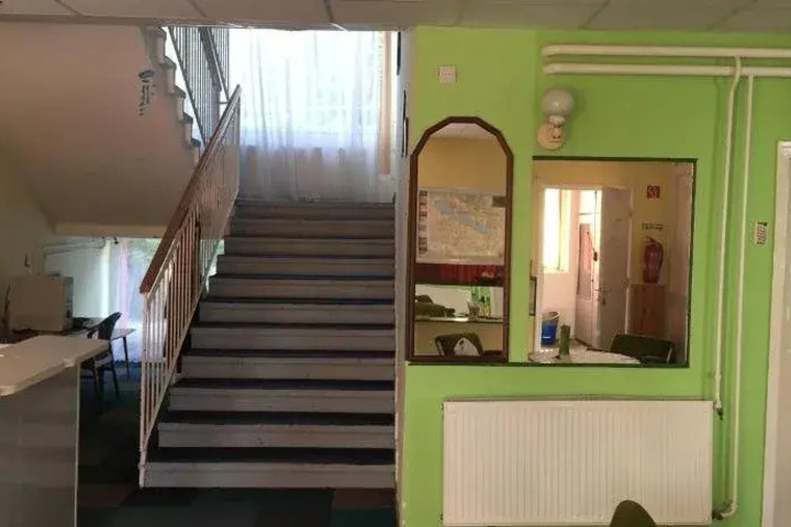 Room 8 of 21